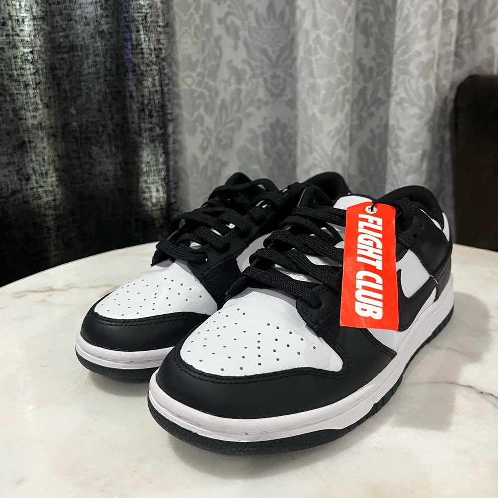 WMNS Dunk Low ‘Black White’ size W8.5